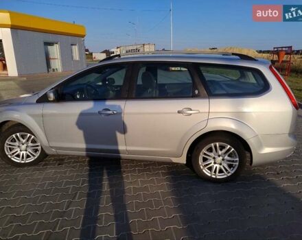 Серый Форд Фокус, объемом двигателя 2 л и пробегом 375 тыс. км за 5300 $, фото 4 на Automoto.ua