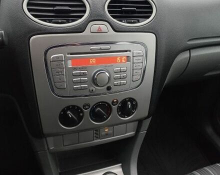 Серый Форд Фокус, объемом двигателя 1.6 л и пробегом 300 тыс. км за 4900 $, фото 3 на Automoto.ua