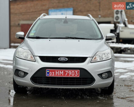 Серый Форд Фокус, объемом двигателя 1.6 л и пробегом 250 тыс. км за 5250 $, фото 2 на Automoto.ua