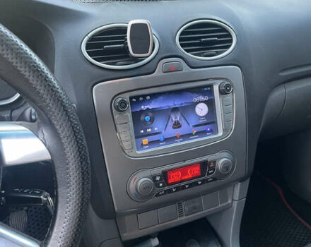 Серый Форд Фокус, объемом двигателя 1.6 л и пробегом 346 тыс. км за 5000 $, фото 11 на Automoto.ua