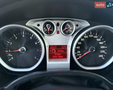 Серый Форд Фокус, объемом двигателя 1.6 л и пробегом 210 тыс. км за 5200 $, фото 52 на Automoto.ua