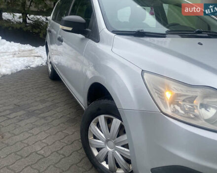 Серый Форд Фокус, объемом двигателя 1.6 л и пробегом 228 тыс. км за 4650 $, фото 8 на Automoto.ua