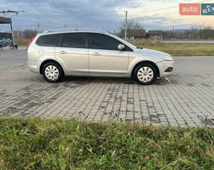 Серый Форд Фокус, объемом двигателя 1.6 л и пробегом 278 тыс. км за 4600 $, фото 6 на Automoto.ua