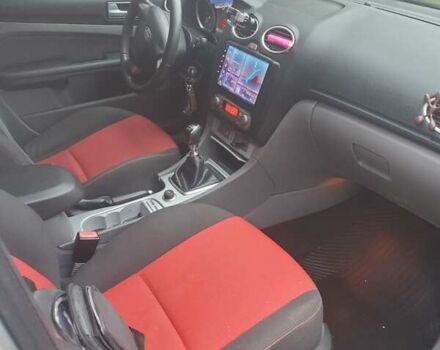 Сірий Форд Фокус, об'ємом двигуна 2 л та пробігом 280 тис. км за 5200 $, фото 6 на Automoto.ua