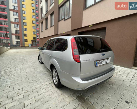 Серый Форд Фокус, объемом двигателя 1.6 л и пробегом 264 тыс. км за 3900 $, фото 4 на Automoto.ua