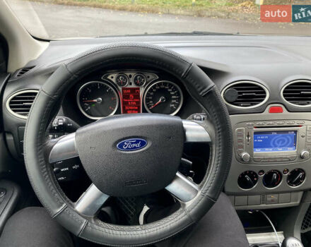 Серый Форд Фокус, объемом двигателя 1.56 л и пробегом 312 тыс. км за 5800 $, фото 31 на Automoto.ua