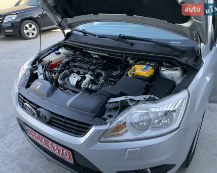 Форд Фокус 2008 у Рівному на Automoto.ua Сірий Форд Фокус, об'ємом двигуна 1.6 л та пробігом 223 тис. км за 5600 $, фото 32 на Automoto.ua