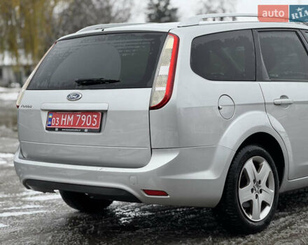 Серый Форд Фокус, объемом двигателя 1.6 л и пробегом 250 тыс. км за 5250 $, фото 15 на Automoto.ua