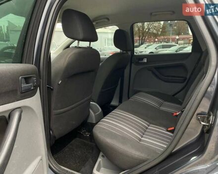 Серый Форд Фокус, объемом двигателя 1.56 л и пробегом 330 тыс. км за 5890 $, фото 33 на Automoto.ua