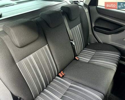 Сірий Форд Фокус, об'ємом двигуна 1.6 л та пробігом 165 тис. км за 6499 $, фото 75 на Automoto.ua