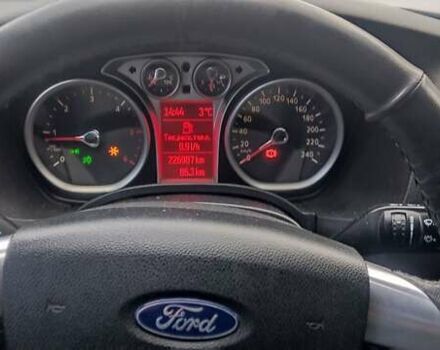 Серый Форд Фокус, объемом двигателя 1.6 л и пробегом 240 тыс. км за 5100 $, фото 6 на Automoto.ua