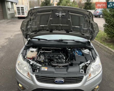 Серый Форд Фокус, объемом двигателя 1.6 л и пробегом 264 тыс. км за 4150 $, фото 66 на Automoto.ua