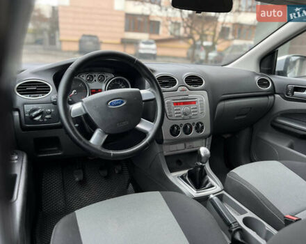 Серый Форд Фокус, объемом двигателя 1.6 л и пробегом 264 тыс. км за 4150 $, фото 26 на Automoto.ua