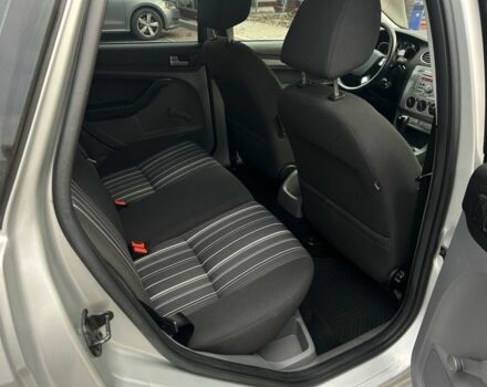 Серый Форд Фокус, объемом двигателя 1.6 л и пробегом 165 тыс. км за 6450 $, фото 7 на Automoto.ua