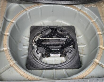 Серый Форд Фокус, объемом двигателя 1.6 л и пробегом 233 тыс. км за 5300 $, фото 4 на Automoto.ua