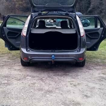 Серый Форд Фокус, объемом двигателя 1.56 л и пробегом 280 тыс. км за 4800 $, фото 2 на Automoto.ua