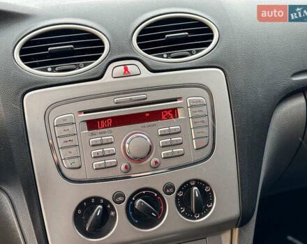 Сірий Форд Фокус, об'ємом двигуна 1.6 л та пробігом 189 тис. км за 5333 $, фото 14 на Automoto.ua