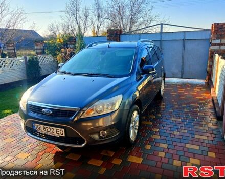 Серый Форд Фокус, объемом двигателя 1.6 л и пробегом 400 тыс. км за 4999 $, фото 1 на Automoto.ua