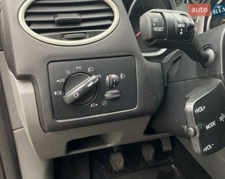 Серый Форд Фокус, объемом двигателя 1.56 л и пробегом 330 тыс. км за 5890 $, фото 20 на Automoto.ua