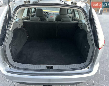 Серый Форд Фокус, объемом двигателя 1.6 л и пробегом 210 тыс. км за 5200 $, фото 91 на Automoto.ua