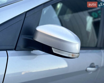 Серый Форд Фокус, объемом двигателя 1.6 л и пробегом 210 тыс. км за 5200 $, фото 32 на Automoto.ua