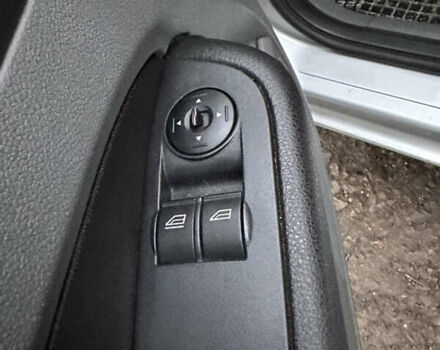 Серый Форд Фокус, объемом двигателя 1.6 л и пробегом 337 тыс. км за 5000 $, фото 13 на Automoto.ua