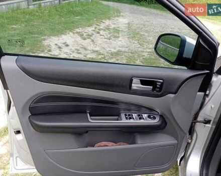 Серый Форд Фокус, объемом двигателя 1.8 л и пробегом 191 тыс. км за 6000 $, фото 14 на Automoto.ua