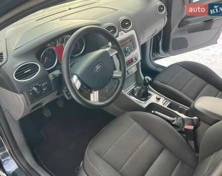 Сірий Форд Фокус, об'ємом двигуна 1.6 л та пробігом 228 тис. км за 5999 $, фото 14 на Automoto.ua