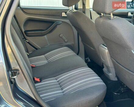 Сірий Форд Фокус, об'ємом двигуна 1.6 л та пробігом 264 тис. км за 4999 $, фото 46 на Automoto.ua