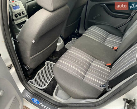 Серый Форд Фокус, объемом двигателя 1.56 л и пробегом 312 тыс. км за 5800 $, фото 19 на Automoto.ua