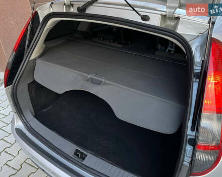 Серый Форд Фокус, объемом двигателя 1.6 л и пробегом 264 тыс. км за 3900 $, фото 17 на Automoto.ua