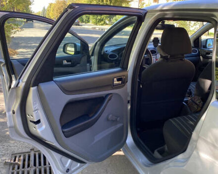 Серый Форд Фокус, объемом двигателя 1.6 л и пробегом 231 тыс. км за 6000 $, фото 12 на Automoto.ua