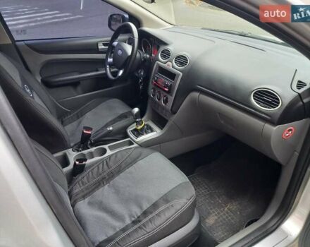 Сірий Форд Фокус, об'ємом двигуна 1.56 л та пробігом 271 тис. км за 4850 $, фото 8 на Automoto.ua