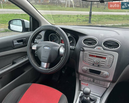 Серый Форд Фокус, объемом двигателя 2 л и пробегом 308 тыс. км за 4700 $, фото 19 на Automoto.ua