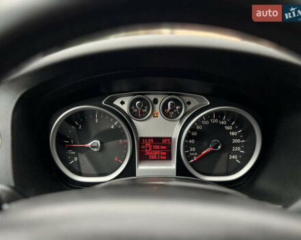 Серый Форд Фокус, объемом двигателя 1.6 л и пробегом 264 тыс. км за 4150 $, фото 17 на Automoto.ua