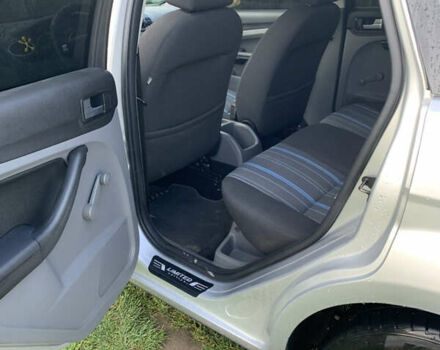 Сірий Форд Фокус, об'ємом двигуна 1.6 л та пробігом 216 тис. км за 5300 $, фото 3 на Automoto.ua