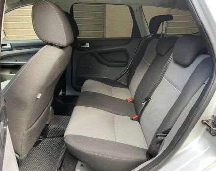 Серый Форд Фокус, объемом двигателя 1.6 л и пробегом 260 тыс. км за 3899 $, фото 7 на Automoto.ua