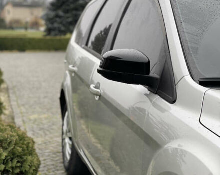 Серый Форд Фокус, объемом двигателя 1.6 л и пробегом 315 тыс. км за 4650 $, фото 12 на Automoto.ua