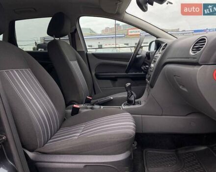 Серый Форд Фокус, объемом двигателя 1.56 л и пробегом 330 тыс. км за 5890 $, фото 30 на Automoto.ua