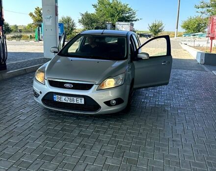 Серый Форд Фокус, объемом двигателя 1.6 л и пробегом 225 тыс. км за 4600 $, фото 6 на Automoto.ua