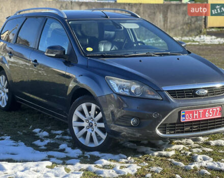 Серый Форд Фокус, объемом двигателя 1.6 л и пробегом 300 тыс. км за 5400 $, фото 6 на Automoto.ua