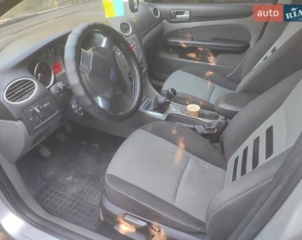 Форд Фокус 2008 у Умани на Automoto.ua Сірий Форд Фокус, об'ємом двигуна 1.6 л та пробігом 217 тис. км за 6200 $, фото 4 на Automoto.ua
