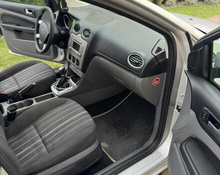 Серый Форд Фокус, объемом двигателя 1.56 л и пробегом 282 тыс. км за 4500 $, фото 12 на Automoto.ua