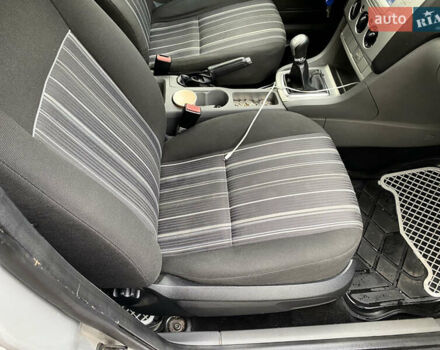 Серый Форд Фокус, объемом двигателя 1.56 л и пробегом 312 тыс. км за 5800 $, фото 25 на Automoto.ua