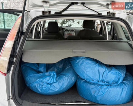 Серый Форд Фокус, объемом двигателя 1.6 л и пробегом 225 тыс. км за 4399 $, фото 48 на Automoto.ua