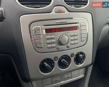 Серый Форд Фокус, объемом двигателя 1.56 л и пробегом 330 тыс. км за 5890 $, фото 26 на Automoto.ua