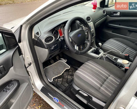 Серый Форд Фокус, объемом двигателя 1.56 л и пробегом 312 тыс. км за 5800 $, фото 12 на Automoto.ua