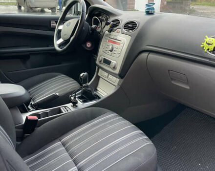 Сірий Форд Фокус, об'ємом двигуна 1.8 л та пробігом 221 тис. км за 4300 $, фото 6 на Automoto.ua