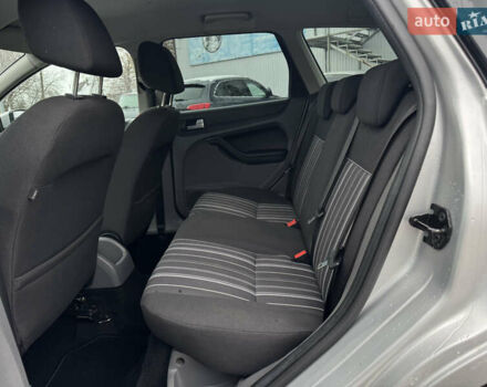 Серый Форд Фокус, объемом двигателя 1.6 л и пробегом 250 тыс. км за 5250 $, фото 31 на Automoto.ua