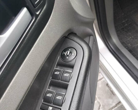 Серый Форд Фокус, объемом двигателя 1.6 л и пробегом 225 тыс. км за 5800 $, фото 12 на Automoto.ua